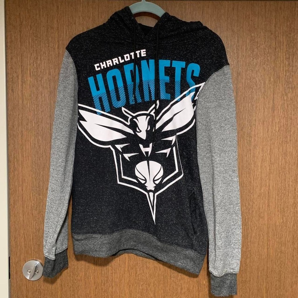 Small NBA Charlotte Hornets hoodie with white hornet graphic